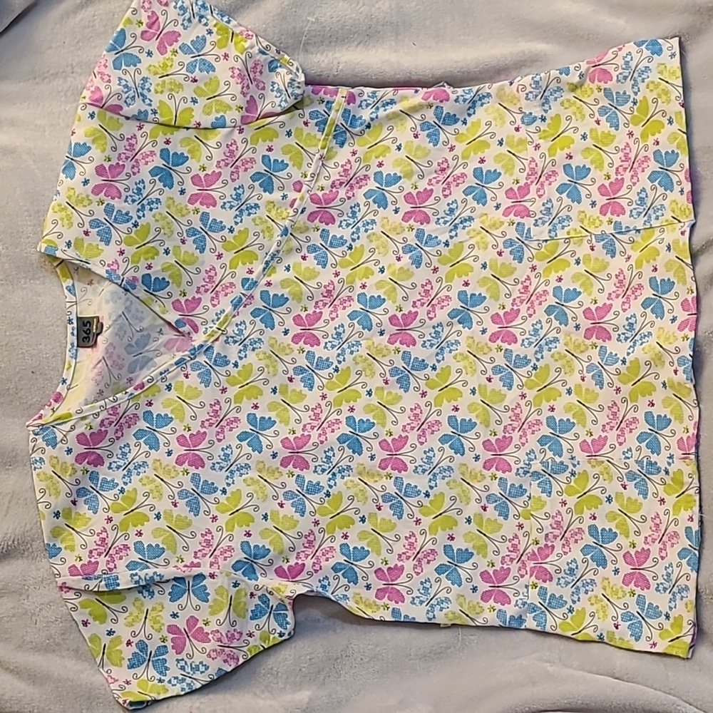 Scrubs tops